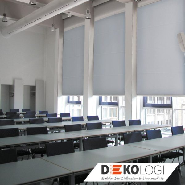 Drei XL Verdunkelungsrollos in blau