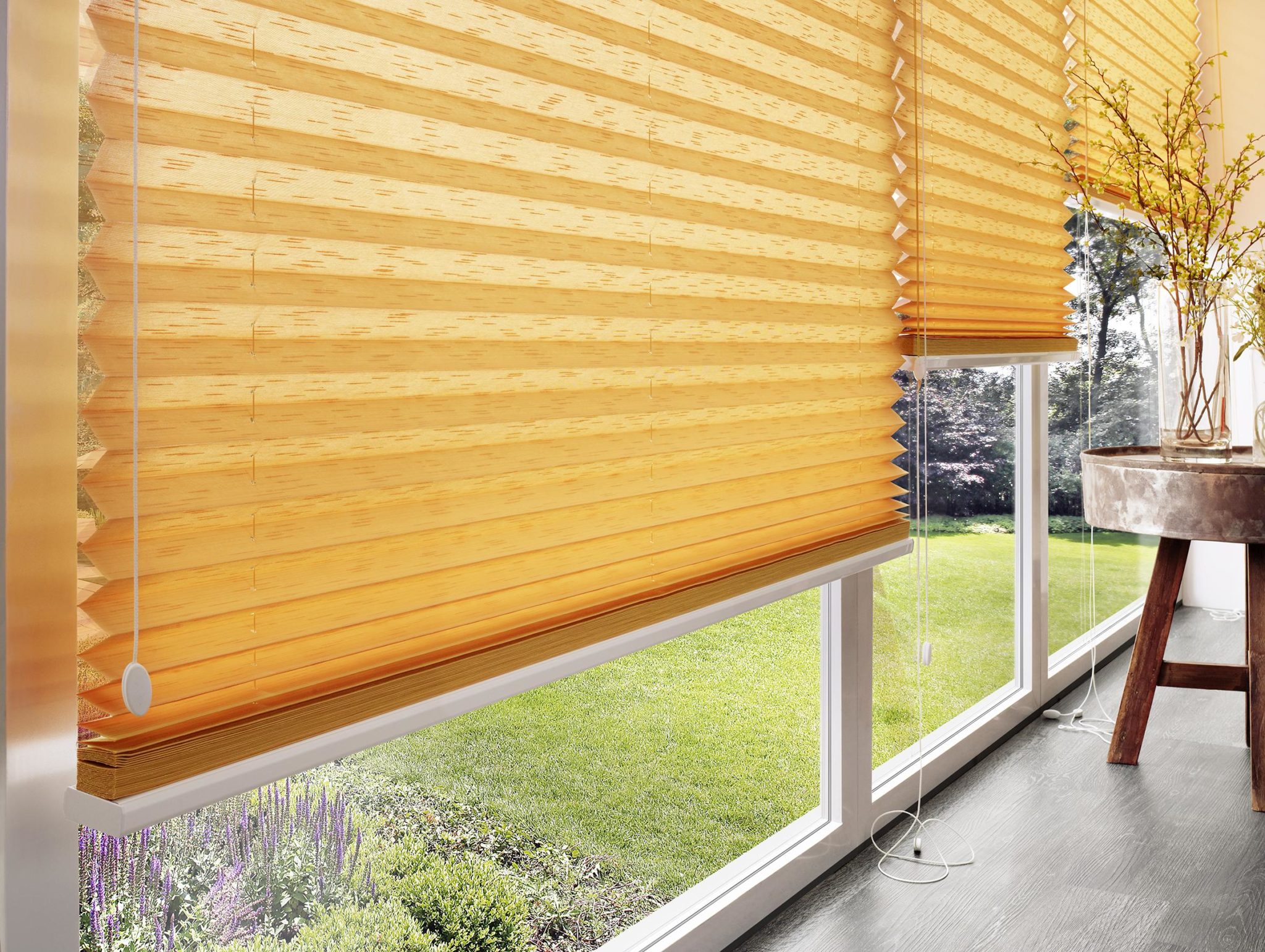 Mittelgroße Plissees nach Maß in Orange