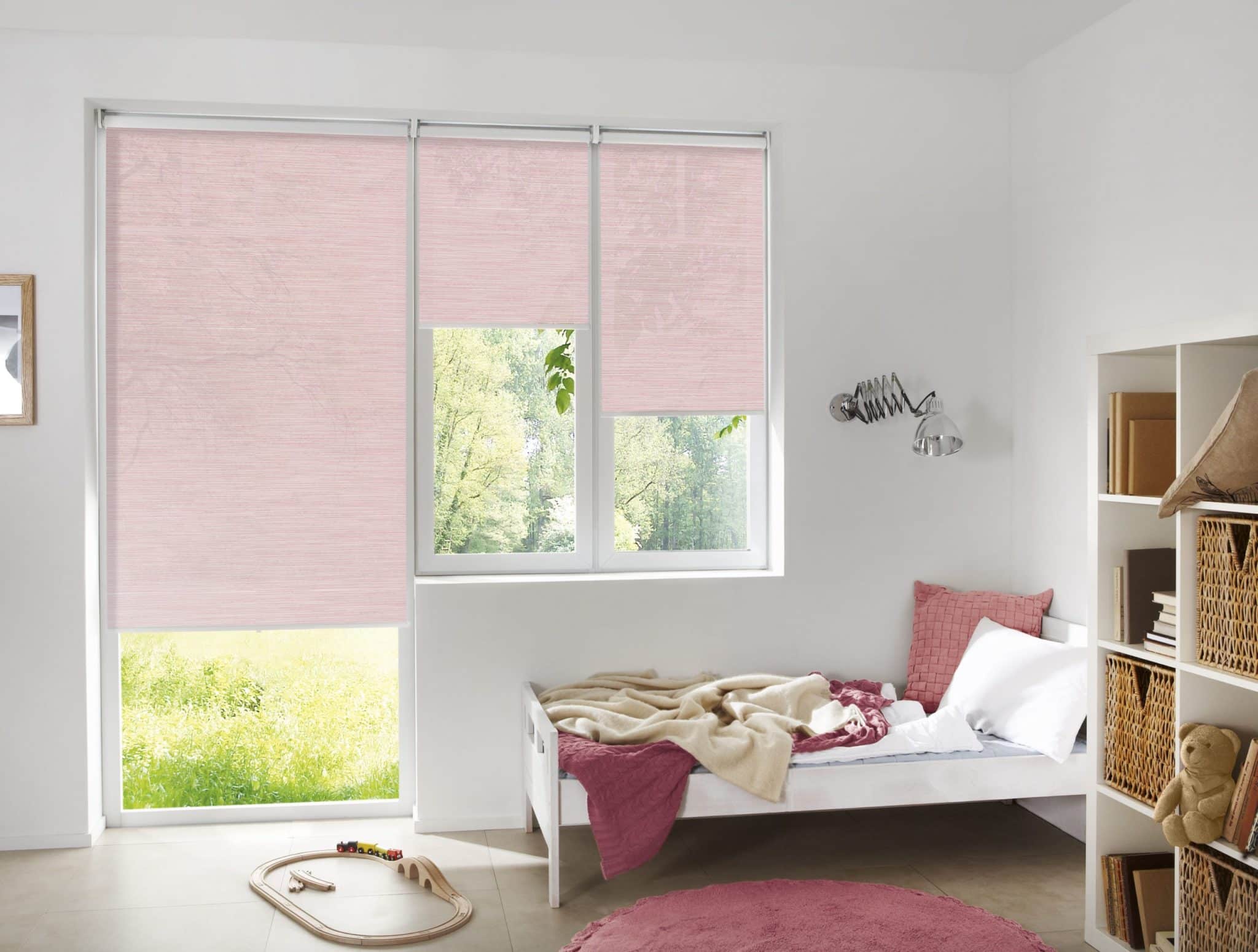 Rollo Fachgeschäft in Hamburg Muster Kinderzimmerrollo mit rosa Farbe 068.22