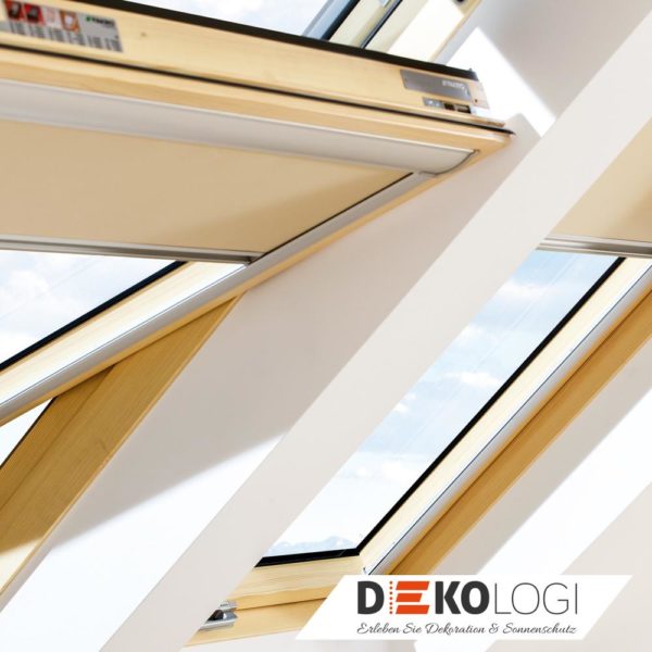 Zwei Fakro ARF Rollos in beige