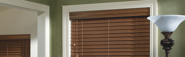 Braue Holz Jalousien nach Maß 2