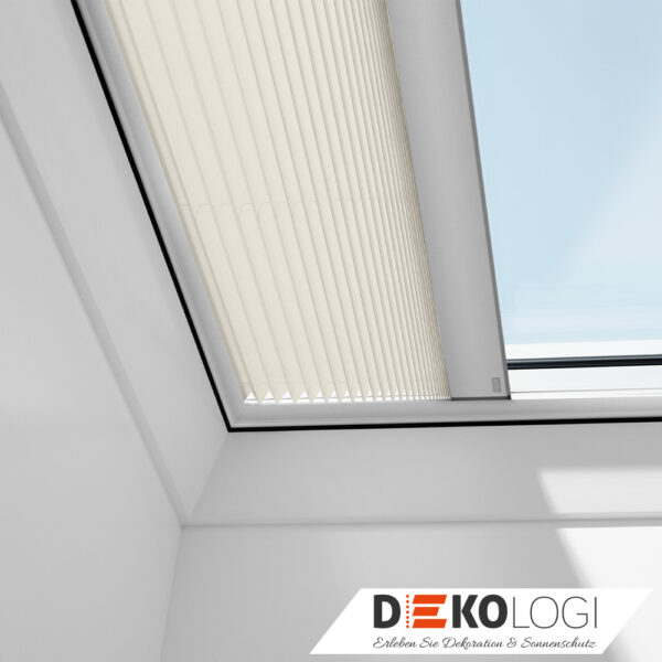 Elektrisches Faltstore für Velux Flachdach Fenster weiß