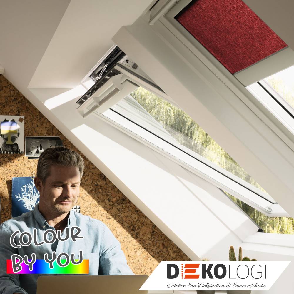 Rotes Dachfenster Rollo CBY mit RAL NCS